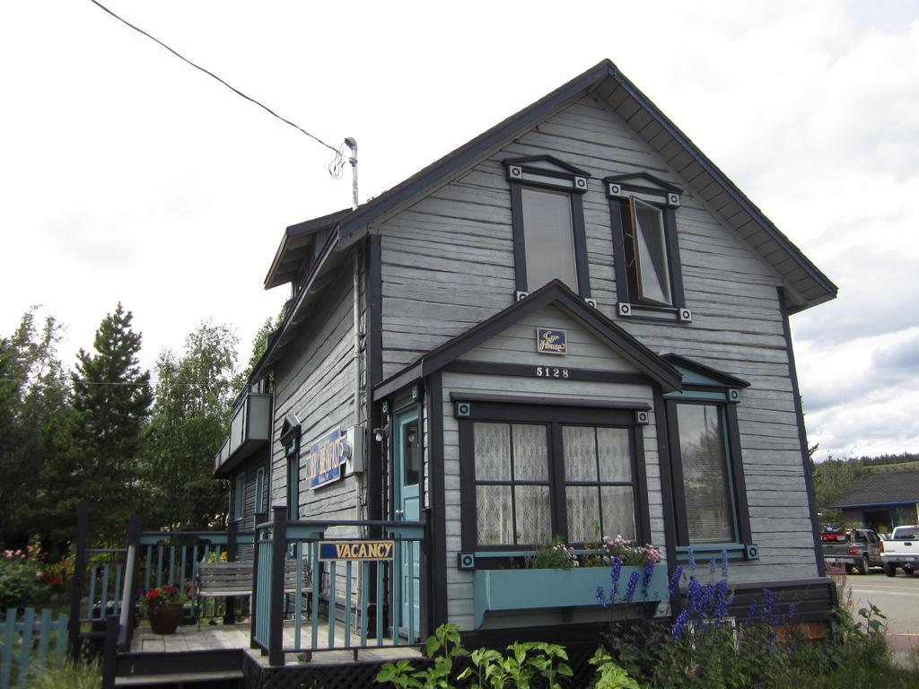 Historical Guest House Whitehorse Exteriör bild